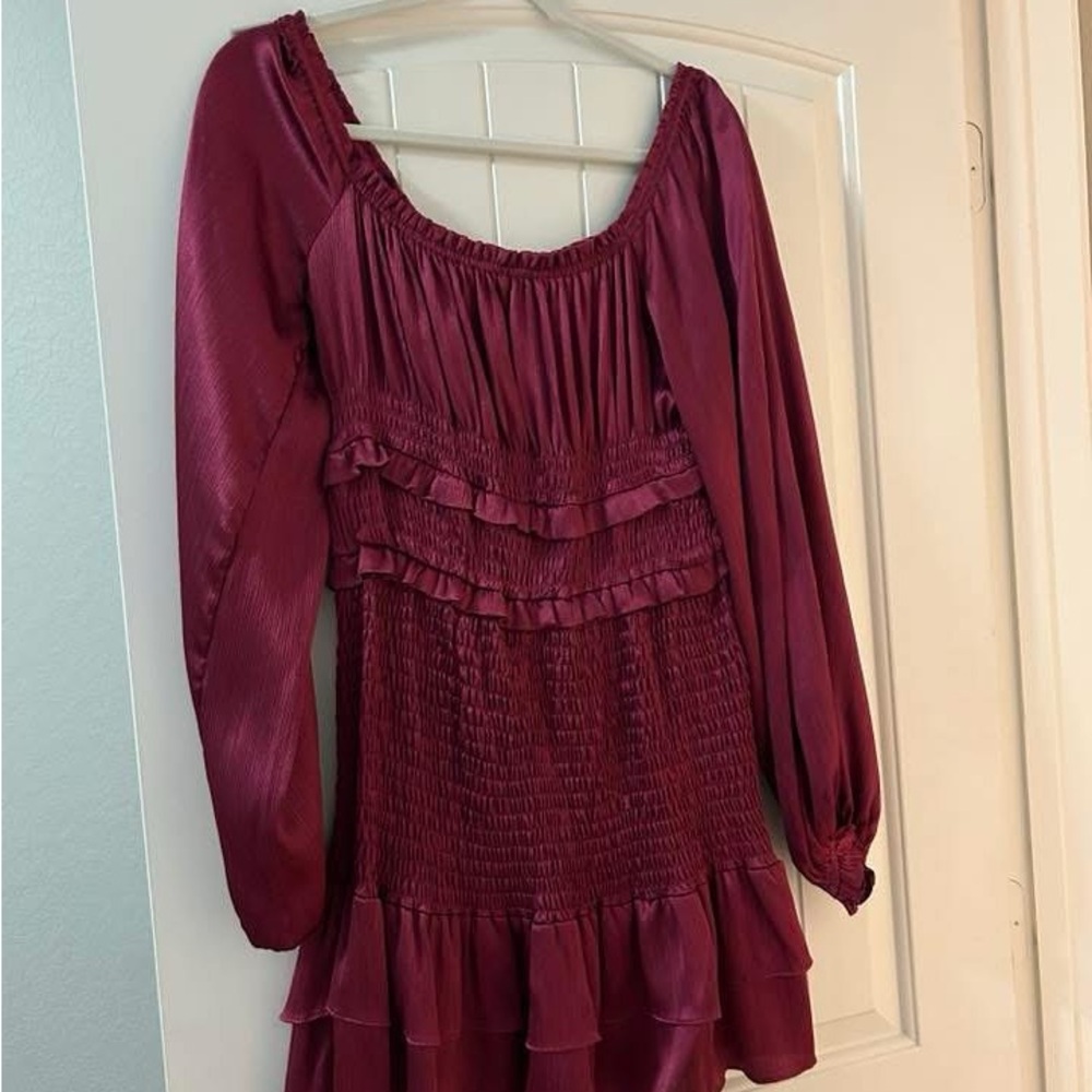 Elegant Burgundy Long Sleeve Dress